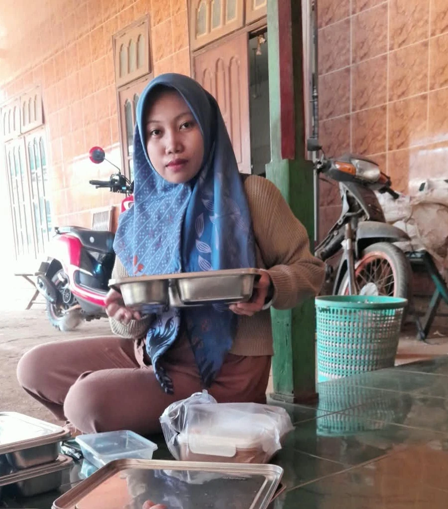 Cukupi Nutrisi Bumil, Busui, dan Balita: Penyaluran MBG Bergizi Seimbang di Posyandu Harapan 6