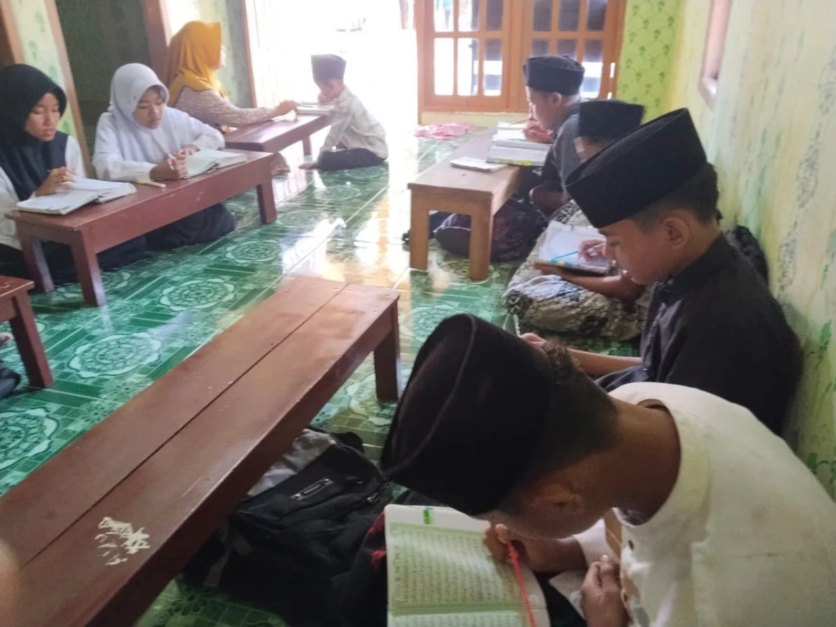 PEMBELAJARAN DI TPQ MIFTAHUL JANNAH UJUNGWATU
