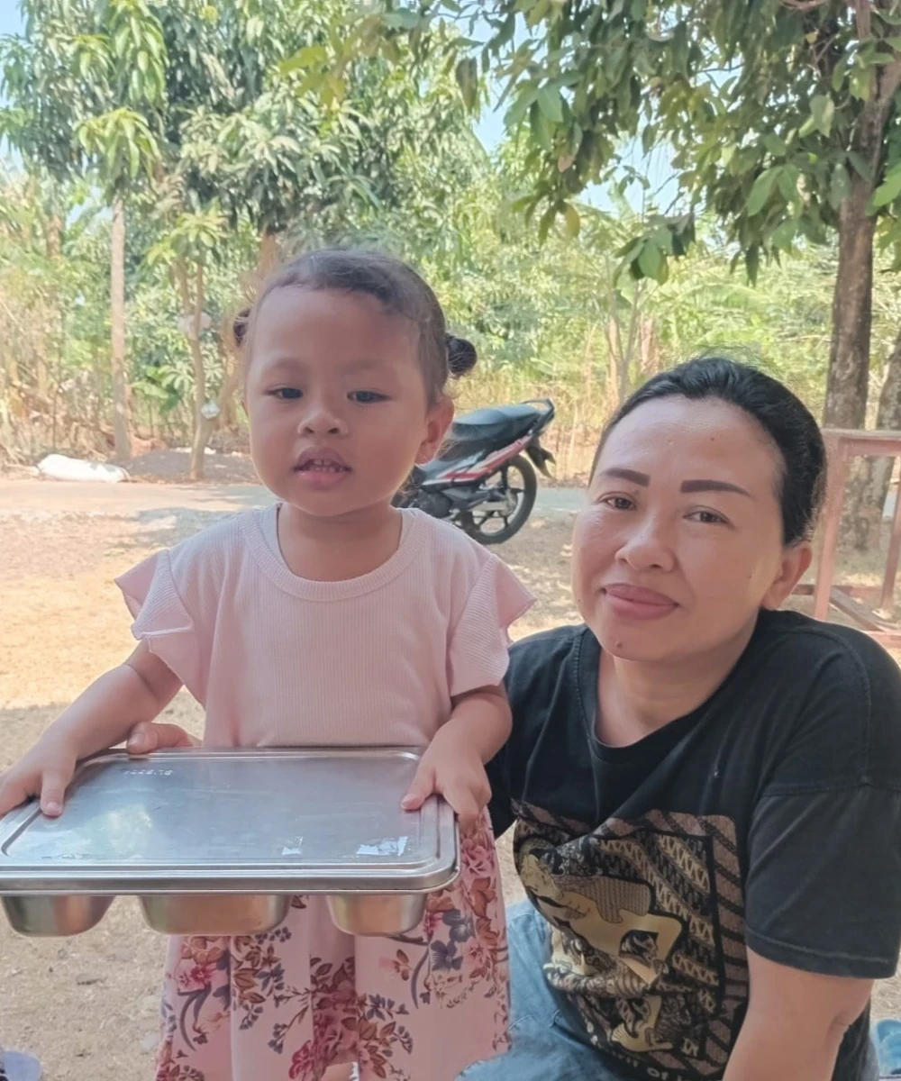 Tingkatkan Kesehatan Ibu dan Anak, Posyandu Harapan 4 Desa Karanggondang Bagikan Paket MBG Bergizi