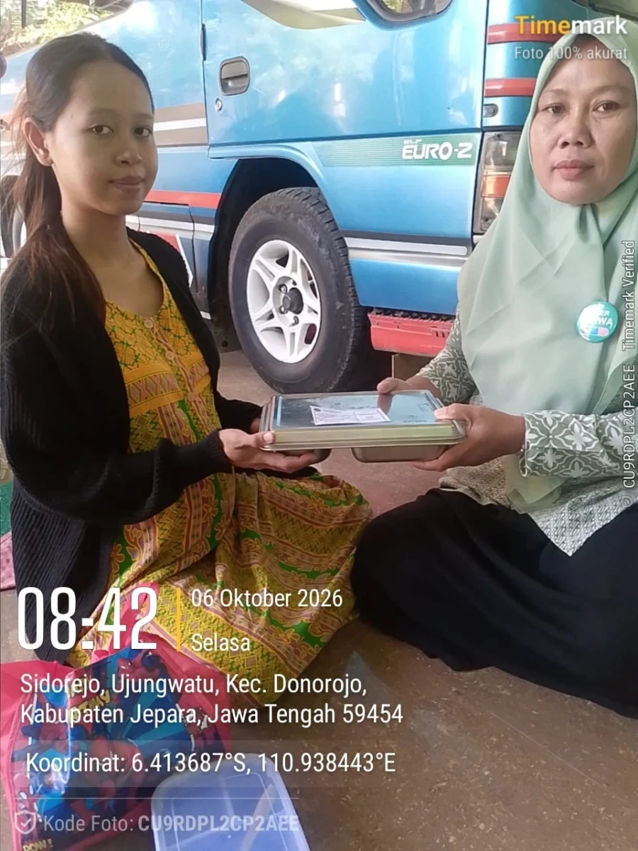 PENDISTRIBUSIAN MAKAN BERGIZI GRATIS (MBG) DI RW 02 POS 02 SIDOREJO