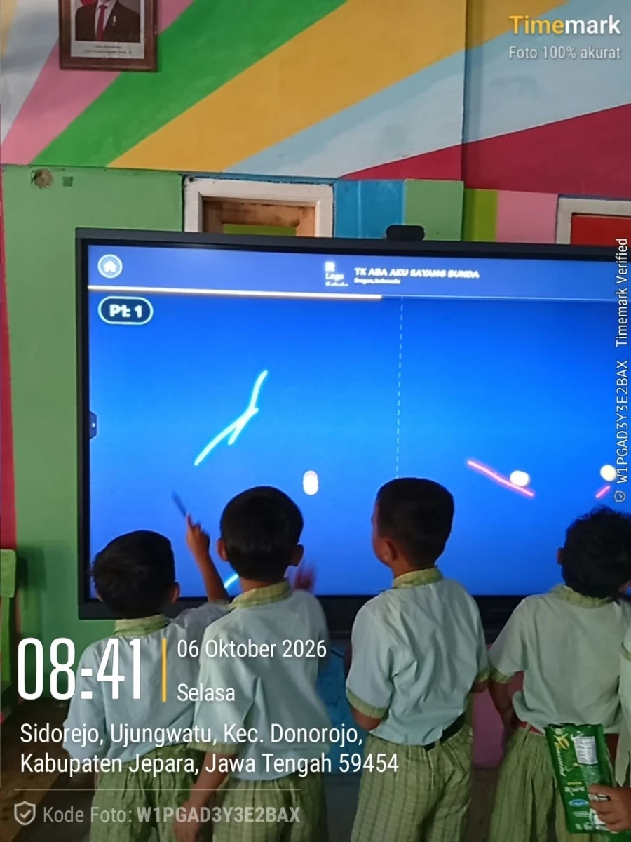 PEMBELAJARAN DI TK TA I UJUNGWATU KELAS B