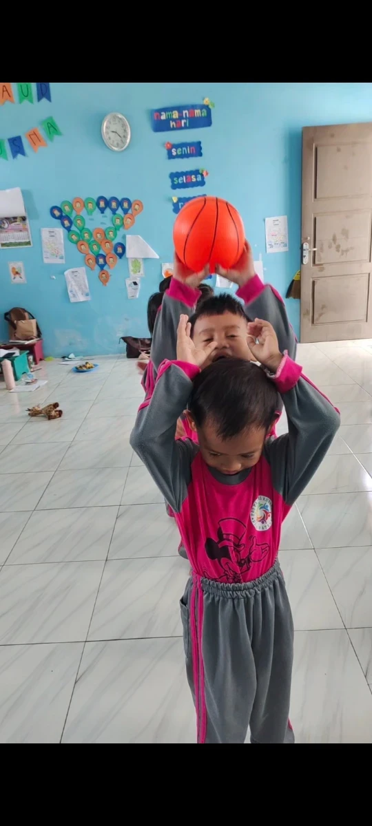 Estafet bola 