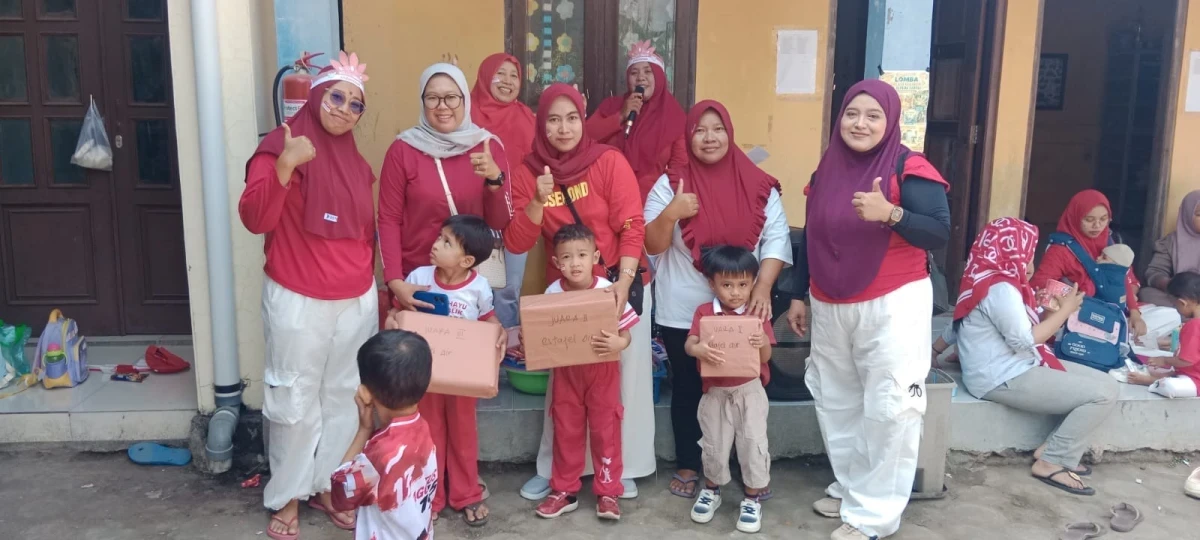 MEMPERINGATI HARI KEMERDEKAAN POS PAUD MULYARINI