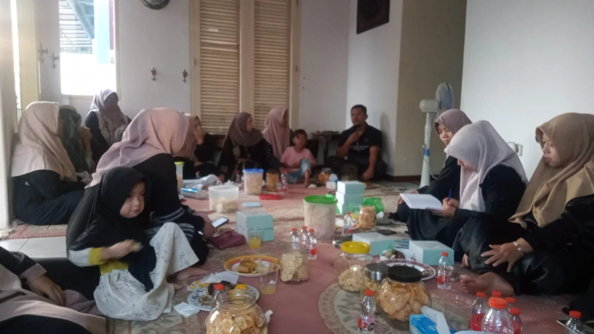Pertemuan PKK RT 2 RW 1 DESA SEKURO
