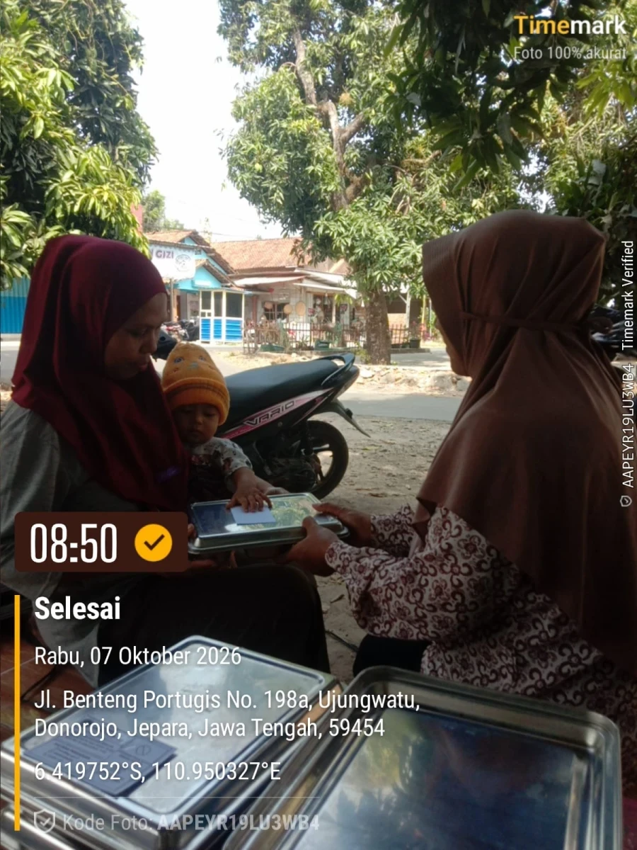 PENDISTRIBUSIAN MAKAN BERGIZI GRATIS (MBG) DI RW 03 POS 03 GROBOGAN