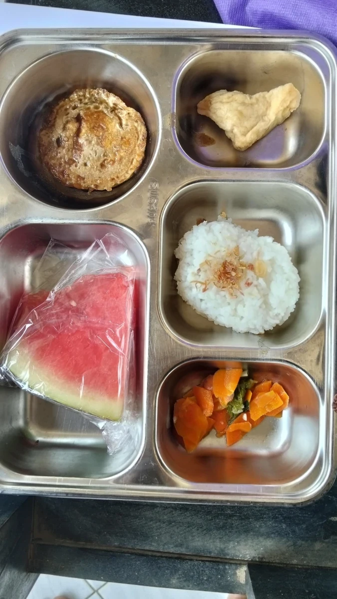 MAKANAN BERGIZI GRATIS