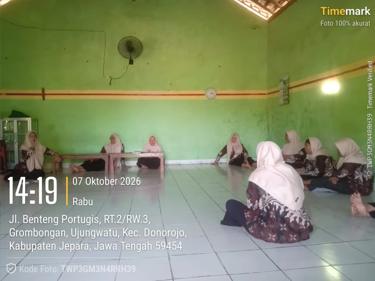 JAMA'AH PENGAJIAN IBU-IBU RT 05 RW 02 SIDOREJO UJUNGWATU