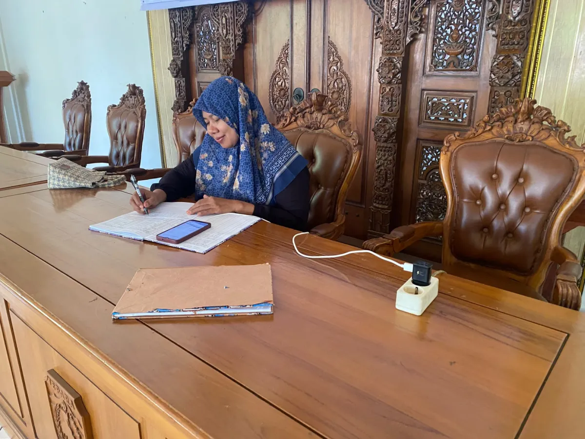 Lembur Administrasi TP PKK Desa Tegalsambi untuk Persiapan Lomba Desa