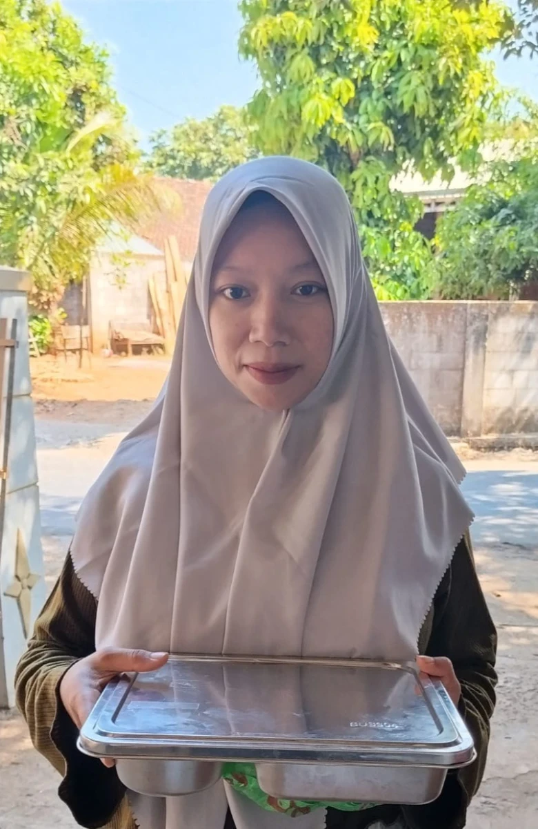 Pembagian Menu MBG di Posyandu Harapan 12