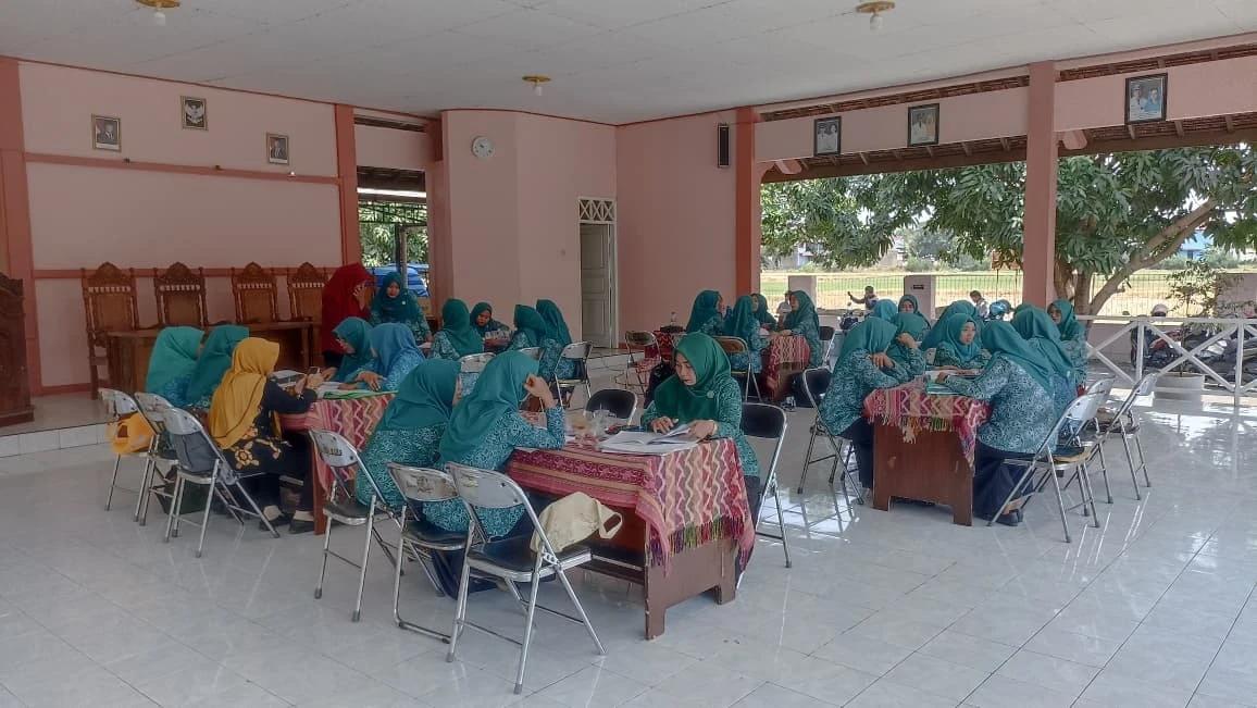 TP PKK Desa Bakalan Mengikuti Pembinaan Administrasi