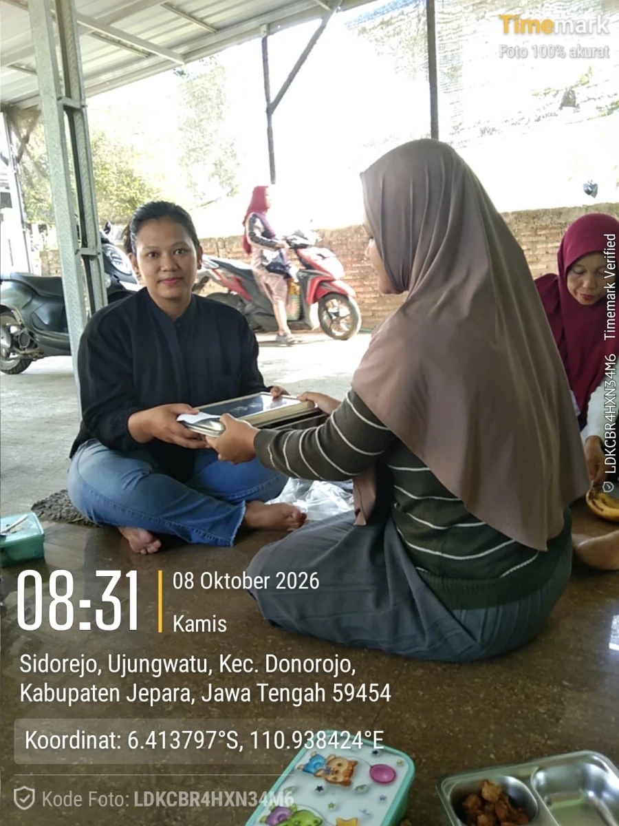 PENDISTRIBUSIAN MAKAN BERGIZI GRATIS (MBG) DI RW 05 POS 02 SIDOREJO