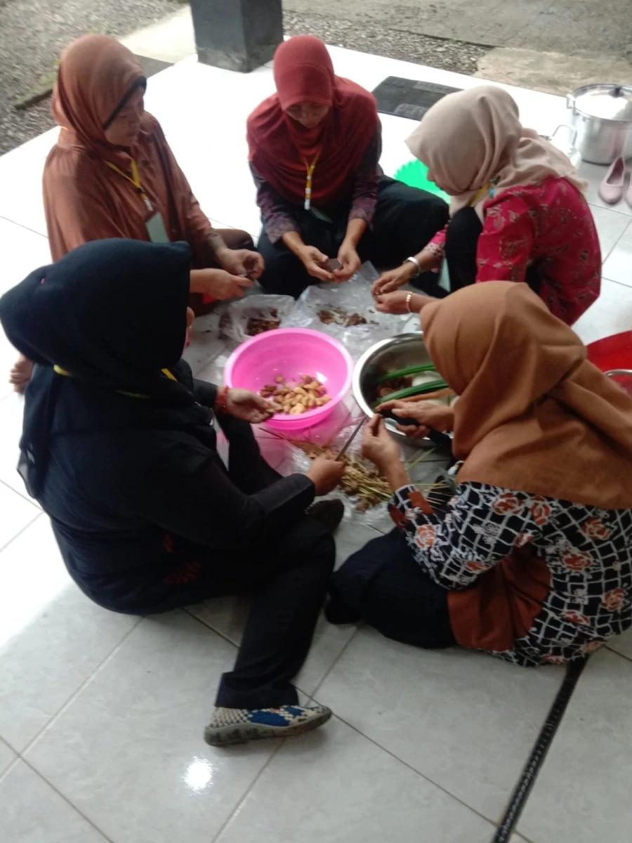 Praktek Membuat minunam Herbal