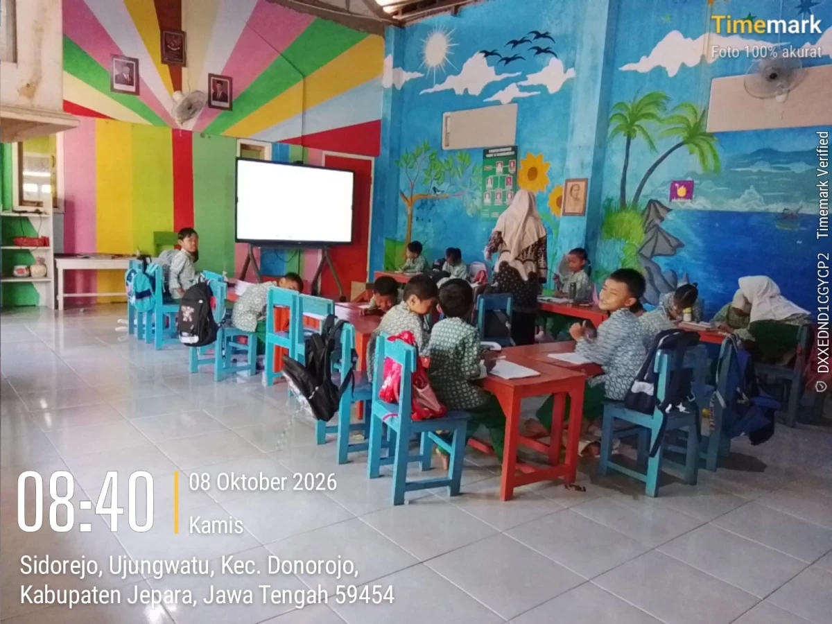 PEMBELAJARAN DI TK TA I UJUNGWATU KELAS 