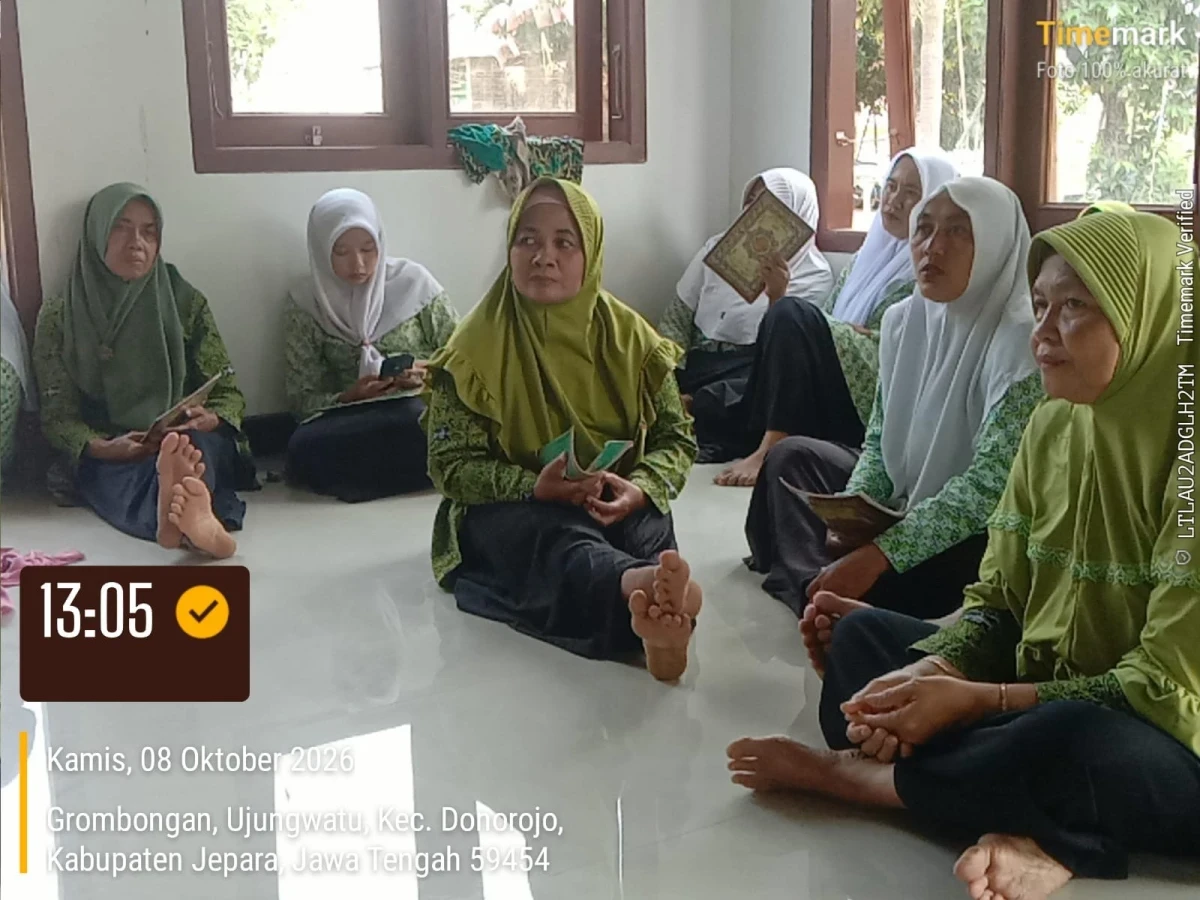 PENGAJIAN RUTIN MUSLIMAT FATAYAT RW 03 DUKUH GROBOGAN DESA UJUNGWATU