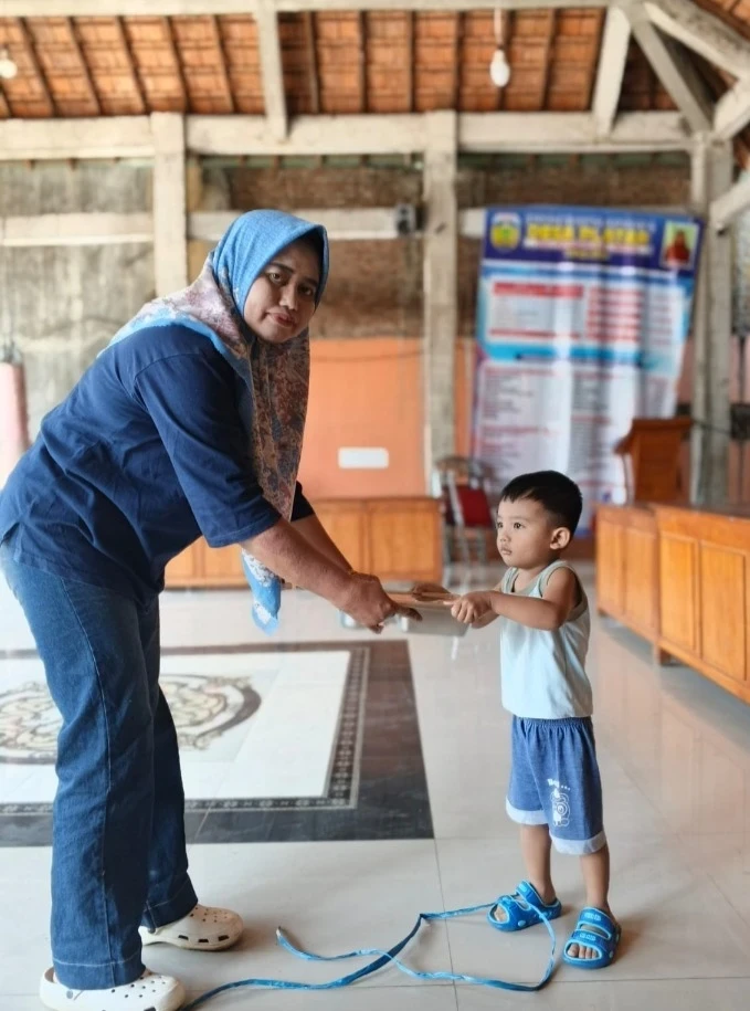 MBG desa platar pos Wijaya Kusuma; pembagian MBG dengan sasaran 3B(bumil,busui dan balita)