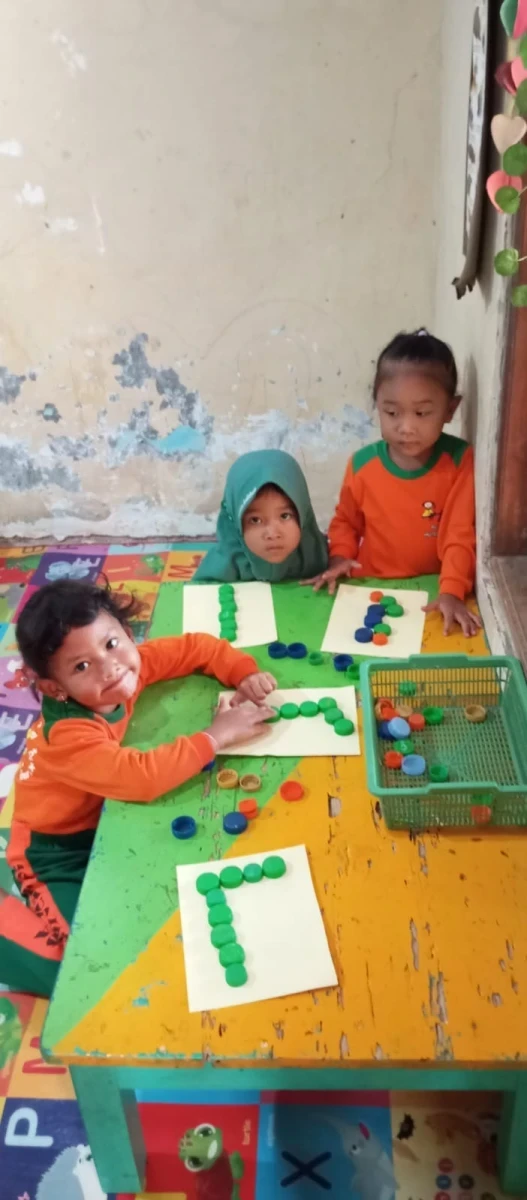 Berhitung bahasa Arab, mewarnai huruf Hijaiyah