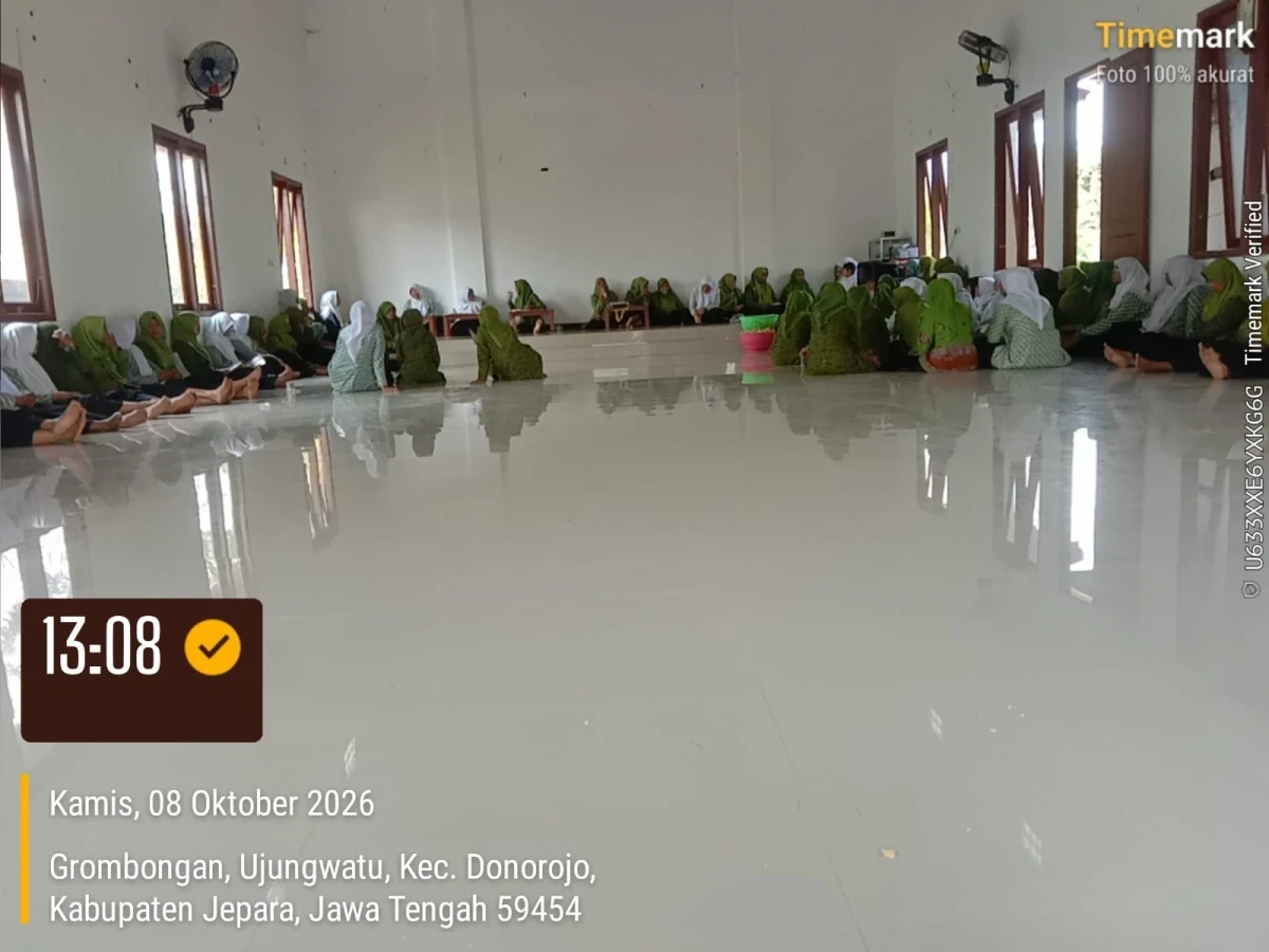 TP.PKK DESA HADIRI PENGAJIAN MUSLIMAT/FATAYAT ANAK RANTING III DUKUH GROBOGAN