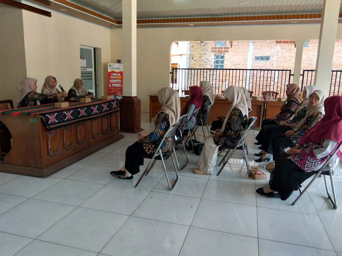 Rapat Koordinasi Pertemuan Rutin PKK 