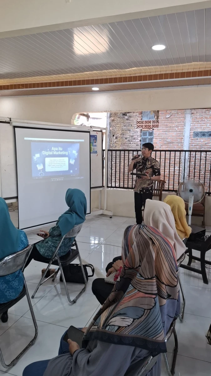 PELATIHAN DIGITAL MARKETING POKJA II TP.PKK KELURAHAN KARANGKEBAGUSAN 