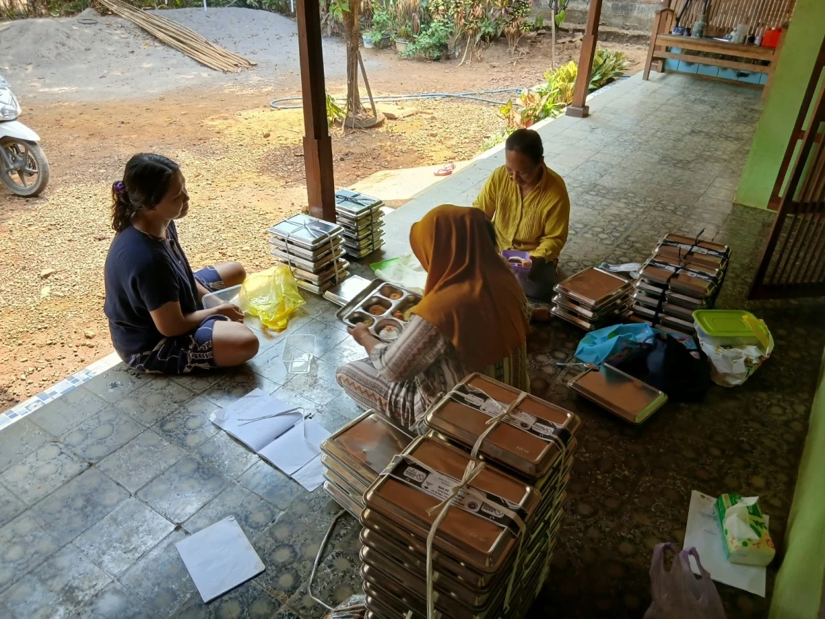 MAKANAN BERGIZI GRATIS
