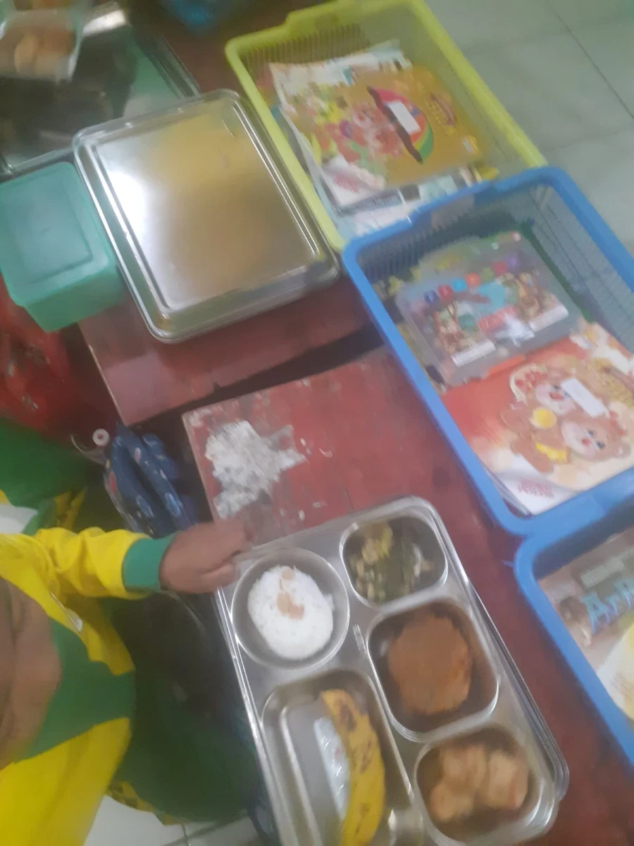 MAKANAN BERGIZI GRATIS