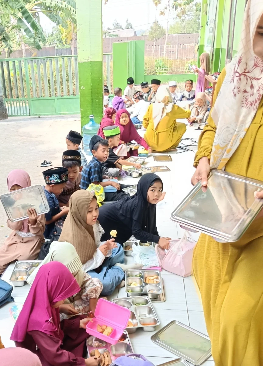 Sajian Makanan Bergizi MBG: Anak Sehat, Cerdas, dan Ceria bersama RA Darul Huda 1