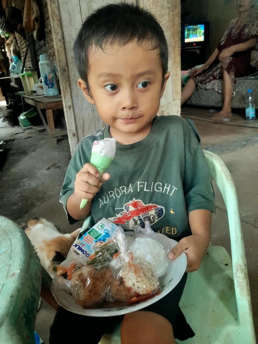 Mbg desa Langon post Melati 5 Pembagian mbg dengan sasaran bumil, busui , balita non PAUD