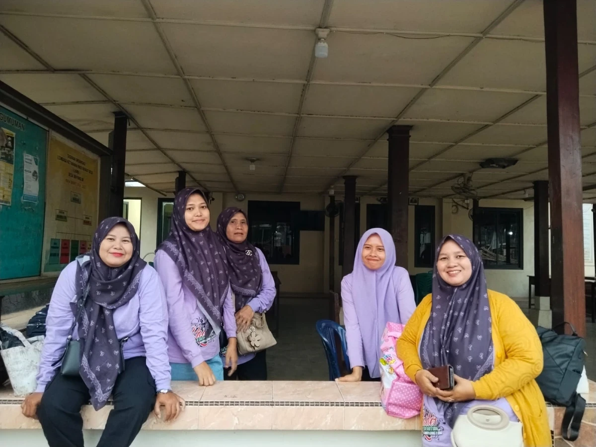 Revesing kader posyandu mayonglor