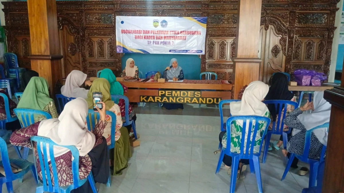 SOSIALISASI DAN PELATIHAN ETIKA BERBUSANA BAGI KADER DAN MASYARAKAT TP.PKK POKJA 3
