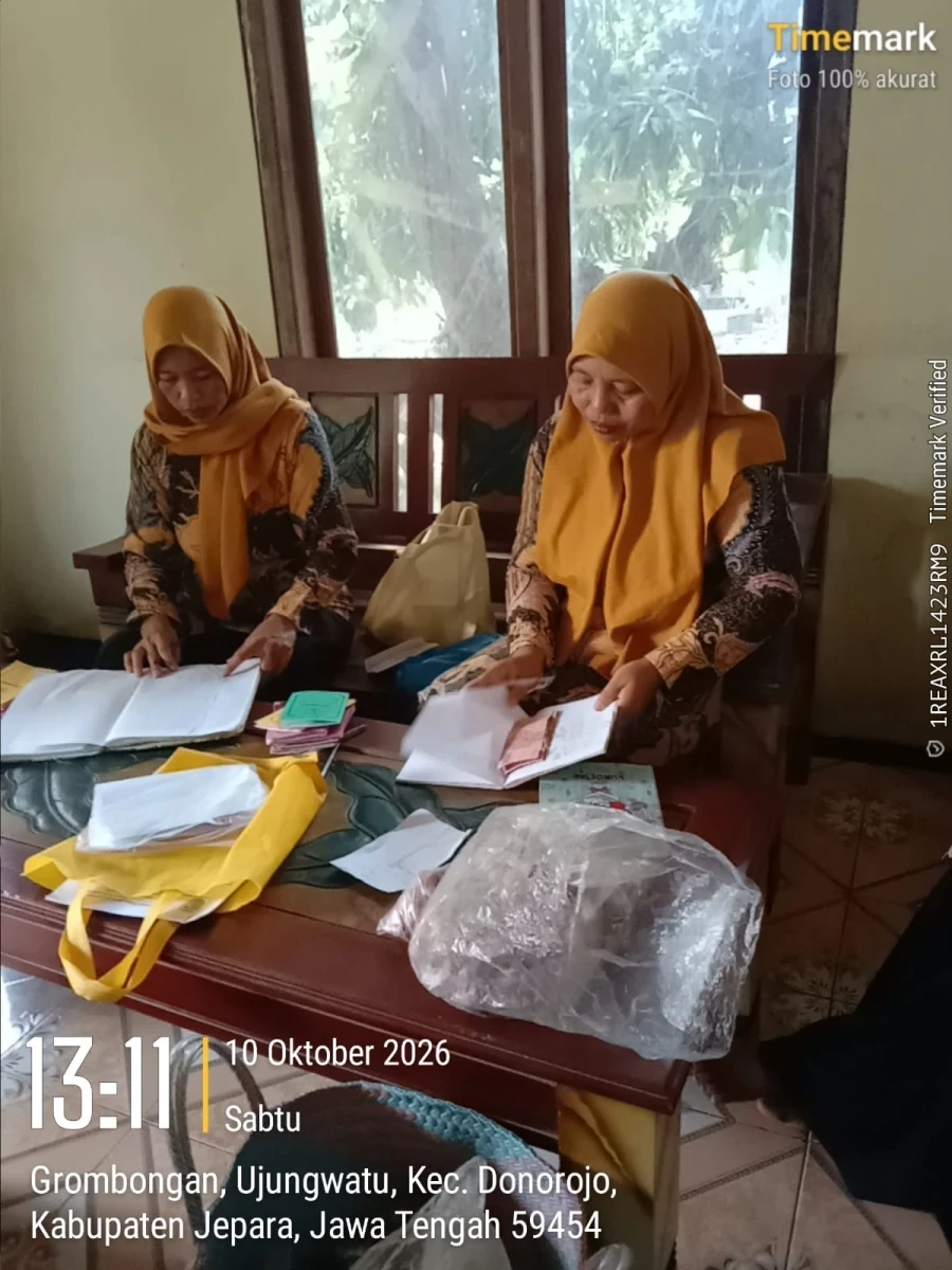 PERTEMUAN PKK RT 01 RW 03 DUKUH GROBOGAN