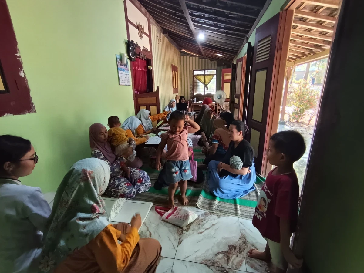 Kegiatan Posyandu RW 04