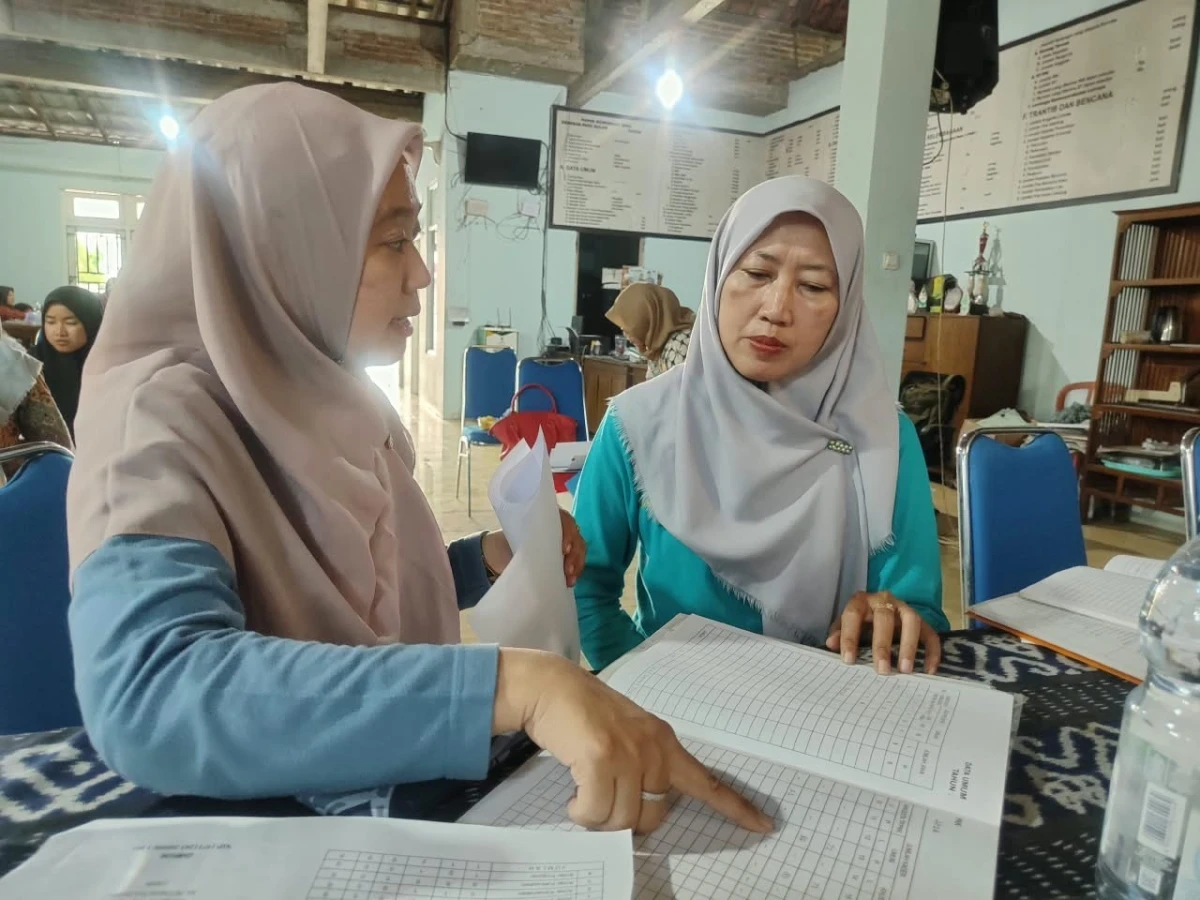 PERSIAPAN EVALUASI AKHIR PROGRAM