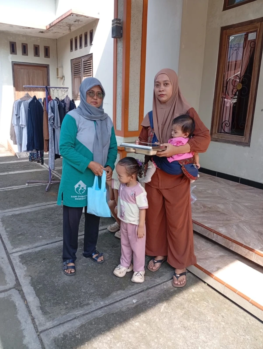 kegiatan pembagian MBG