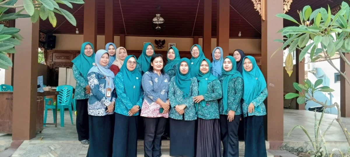  PEMBINAAN ADMINISTRASI TP PKK DESA LEBAK