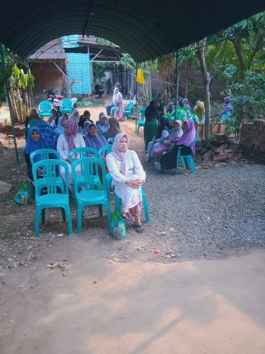 Gotong royong melalui kelompok rukun kematian