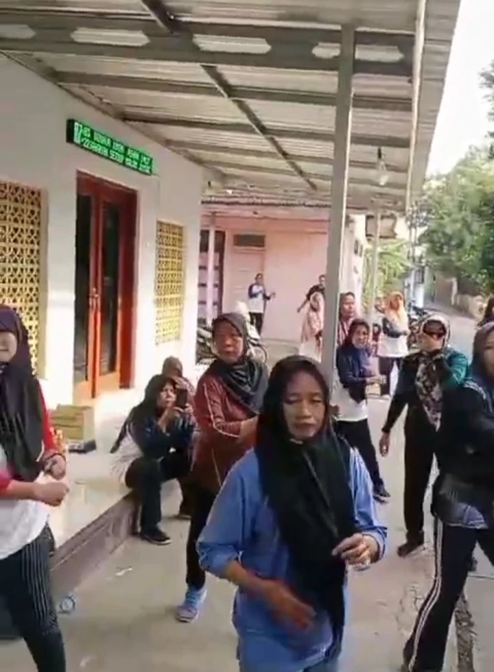 Senam Lansia Al Hidayah Desa Pelemkerep