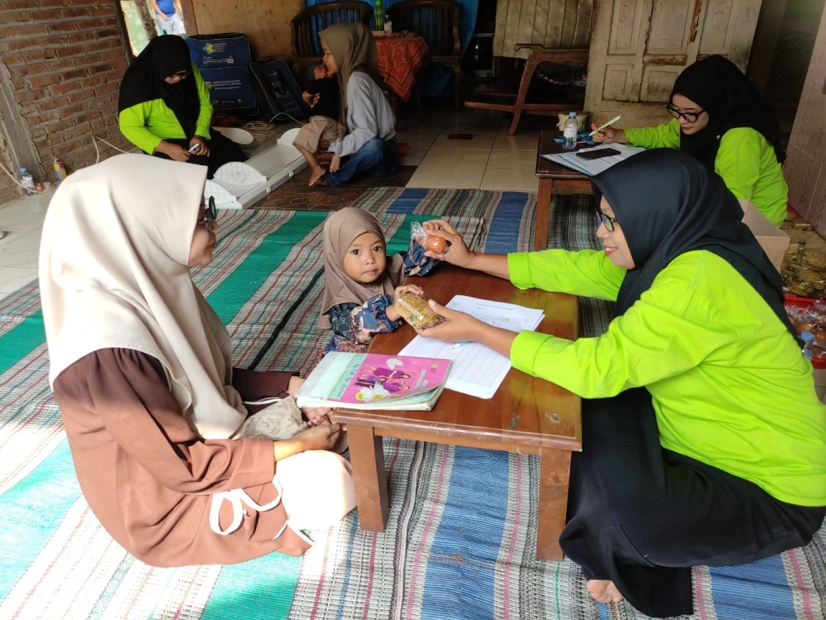 Kegiatan posyandu ilp kencana 08 desa geneng