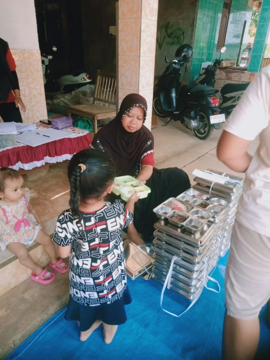 MAKANAN BERGIZI GRATIS