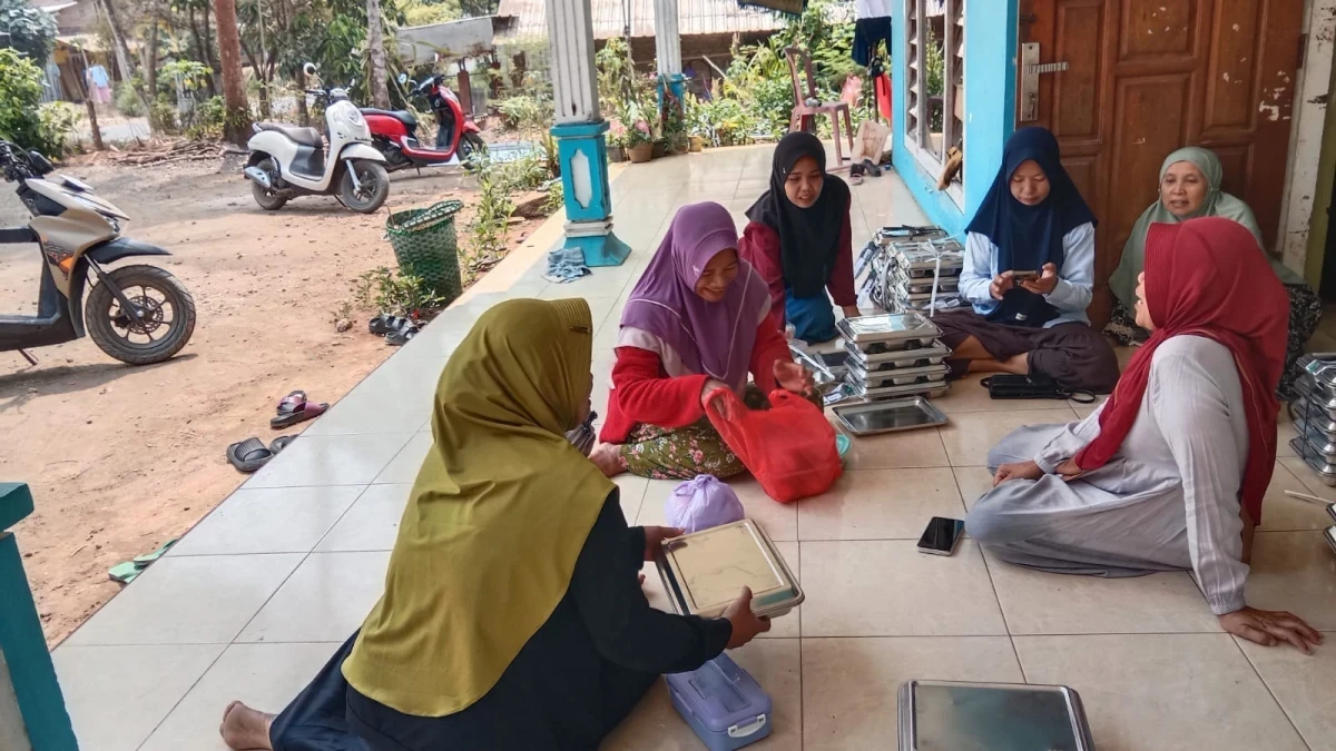 MAKANAN BERGIZI GRATIS