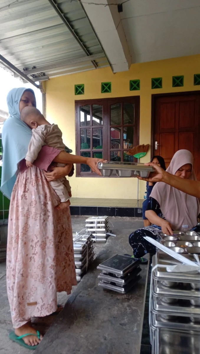 PEMBAGIAN MBG DI POS NUSA INDAH 6.  