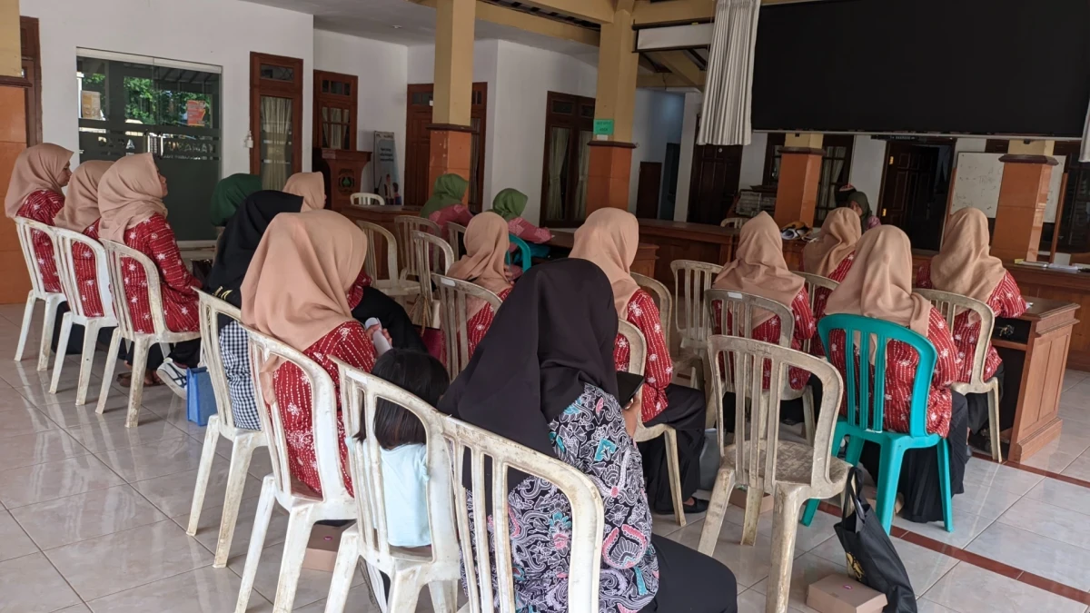Pertemuan rutin PKK Desa Tubanan