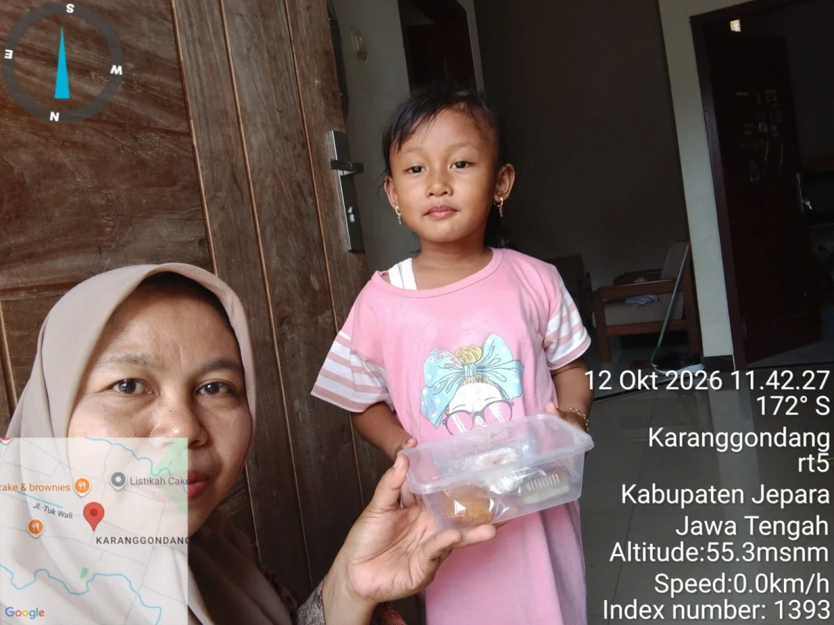 Inovasi Gizi Sehat dan Lezat: Penyaluran Paket PMT Bumil dan Balita di Desa Karanggondang"
