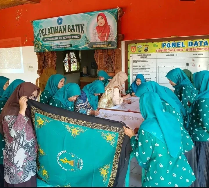 Pelatihan membatik 