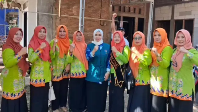 Bersama Bunda PAUD Menyambut Generasi Hebat: Semarak MPLS dengan Literasi, Kepedulian Lingkungan, dan Penguatan Karakter di KB-TK Tarbiyatul Athfal 06 Desa Sinanggul"