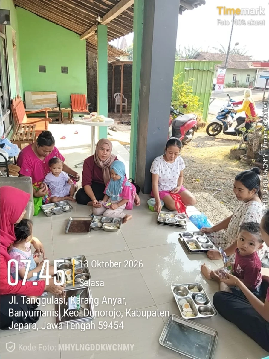 KEGIATAN PENDISTRIBUSIAN MBG DAN PMT  Pos Mawar Merah 1 Desa Banyumanis