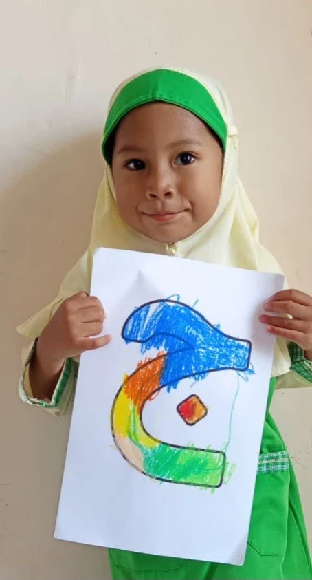 Serunya Mengenal Al-Qur'an Sejak Dini: Membaca dan Mewarnai Huruf Hijaiyah di KB Mutiara