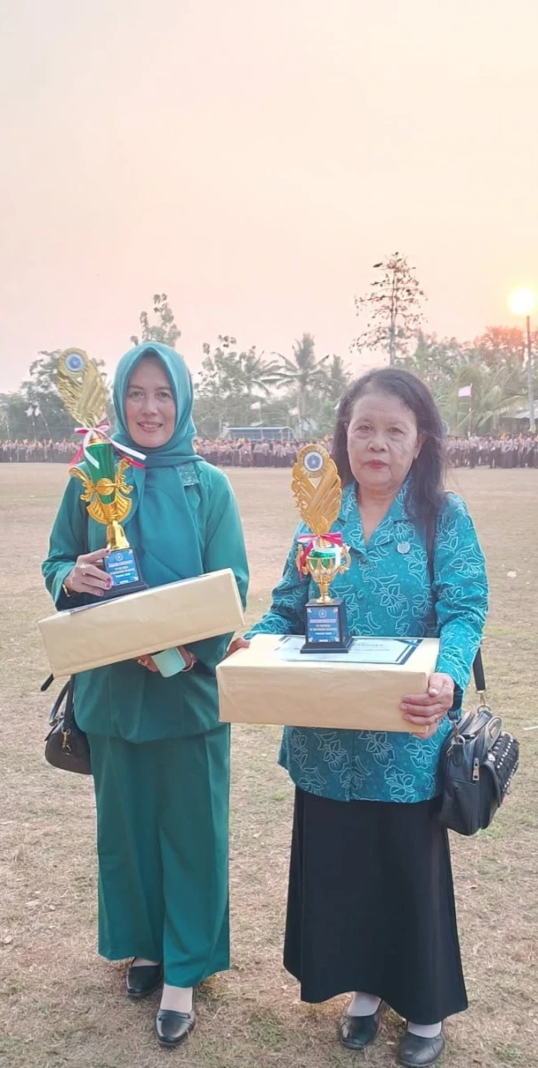 Membanggakan! TP PKK Desa Karanggondang Sabet Gelar Ketua dan Sekretaris Tergiat Tingkat Kecamatan Mlonggo