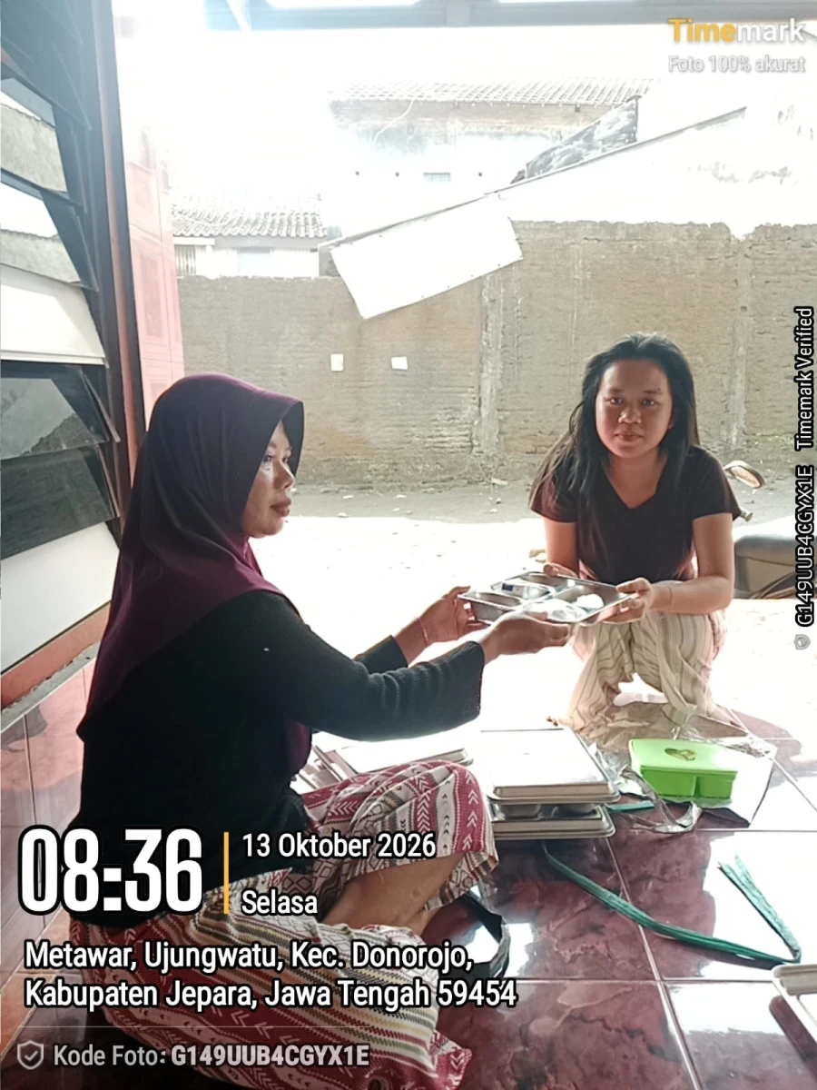 PENDISTRIBUSIAN MAKAN BERGIZI GRATIS (MBG) DI RW 01 POS 04 METAWAR