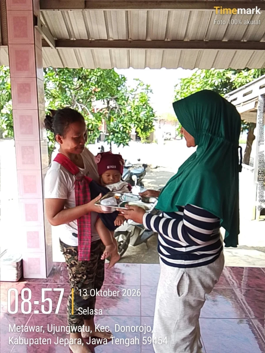 PENDISTRIBUSIAN MAKAN BERGIZI GRATIS (MBG) DI RW 01 POS 01 METAWAR