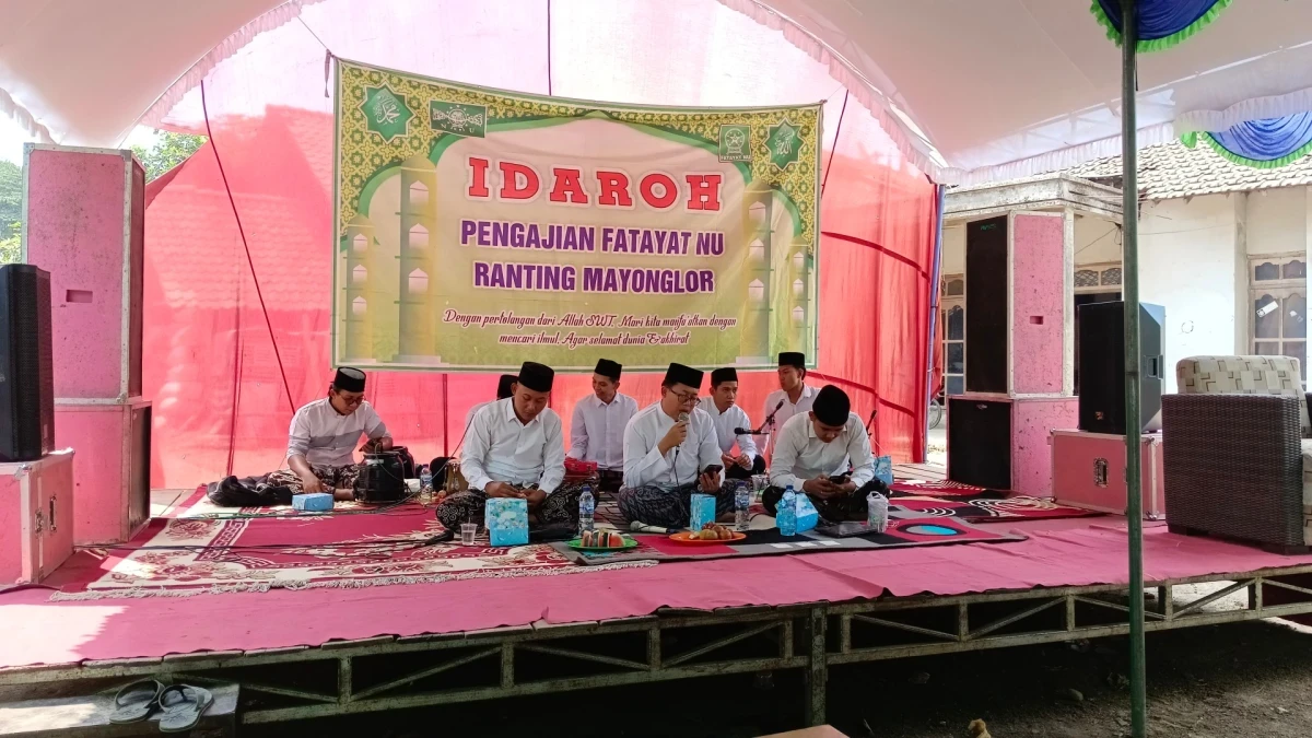Ketua TP. PKK Desa mengikuti IDAROH FATAYAT